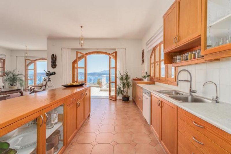 Marathi Kreta, Marathi: Majestätisches Anwesen mit Panoramablick auf Meer und Berge zu verkaufen Haus kaufen